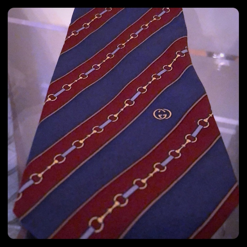 Gucci silk tie excellent condition navy red GG